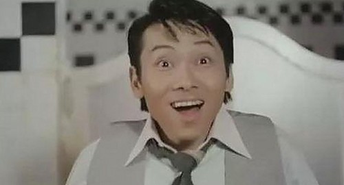 爱液视频免费版：从网络热议到行业现状的反思
